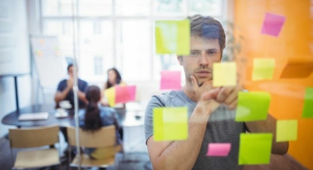 Solutions Architect: Key Roles & Responsibilities Explained